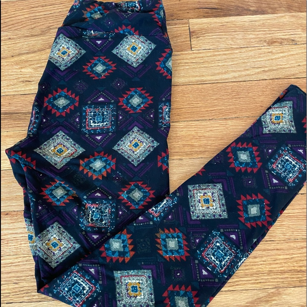 LULAROE AZTEC LEGGINGS OS BN
